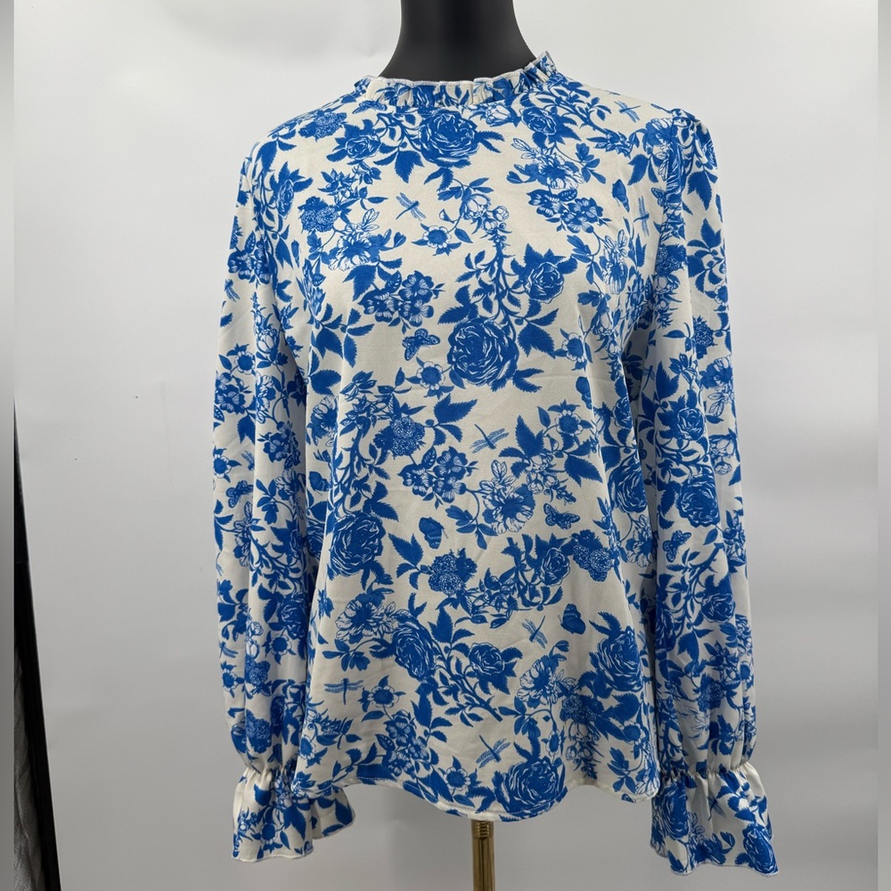 Blue and White Floral Ruffle-Cuff Long‎ Sleeve Top